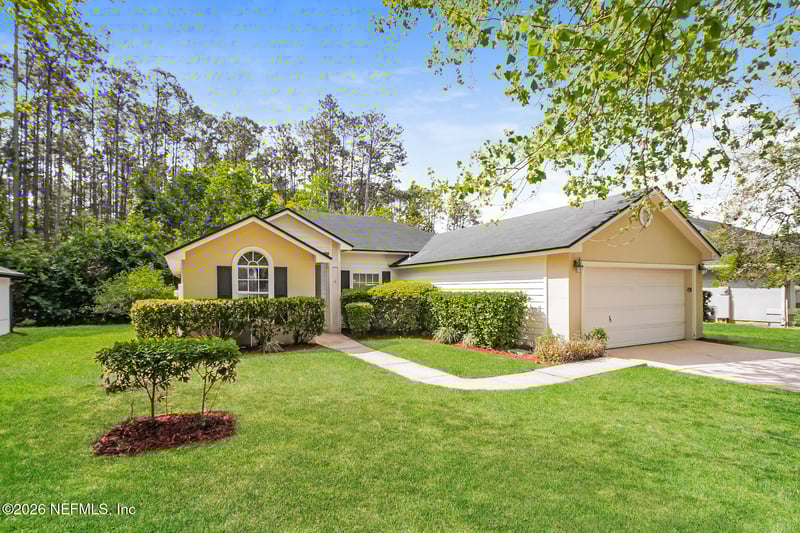 177 Southern Grove Dr, St Johns, FL 32259