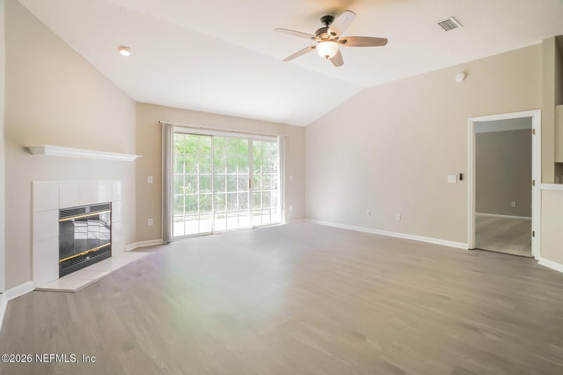 177 Southern Grove Dr, St Johns, FL 32259