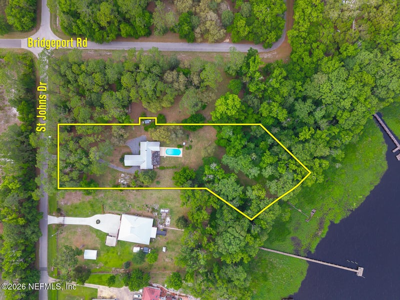 202 Saint Johns Dr, Palatka, FL 32177