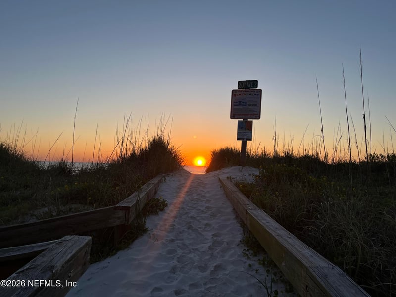 2566 Merrill Blvd, Jacksonville Beach, FL 32250