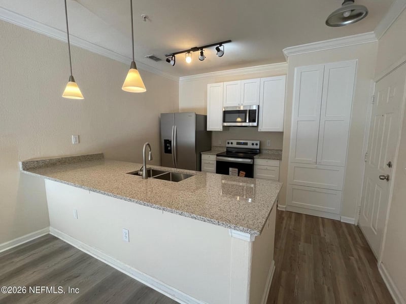 8290 Gate Pw #1314, Jacksonville, FL 32216