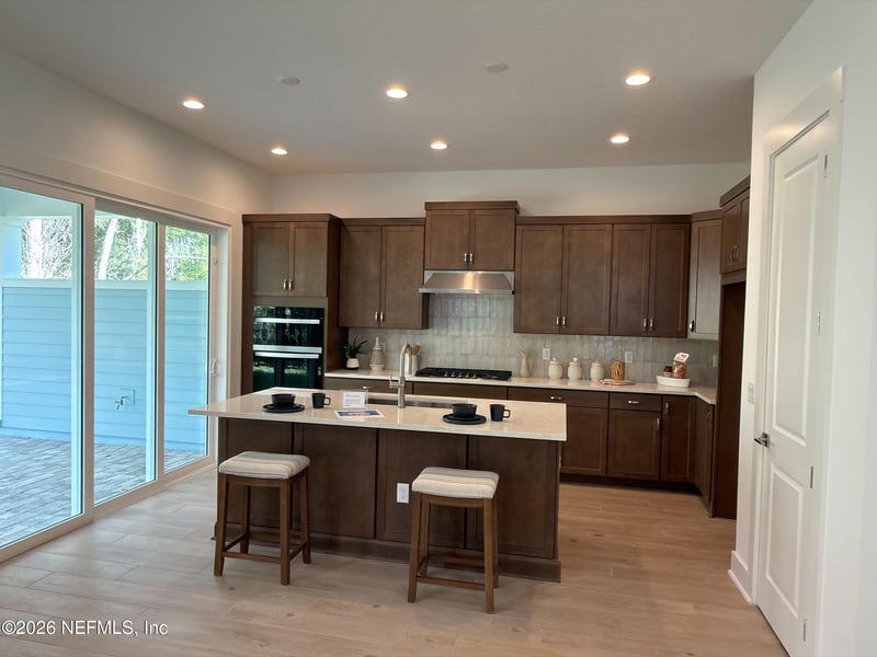 141 Oakmoss Dr, St Johns, FL 32259