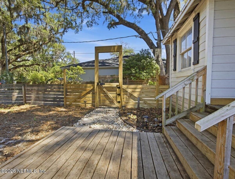 8318 Osteen St, Jacksonville, FL 32210