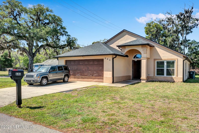 646 Whitehall St, Daytona Beach, FL 32114