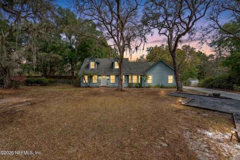 836 Lake Asbury Dr, Green Cove Springs, FL 32043