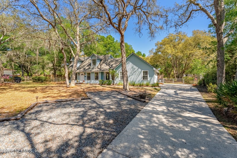 836 Lake Asbury Dr, Green Cove Springs, FL 32043