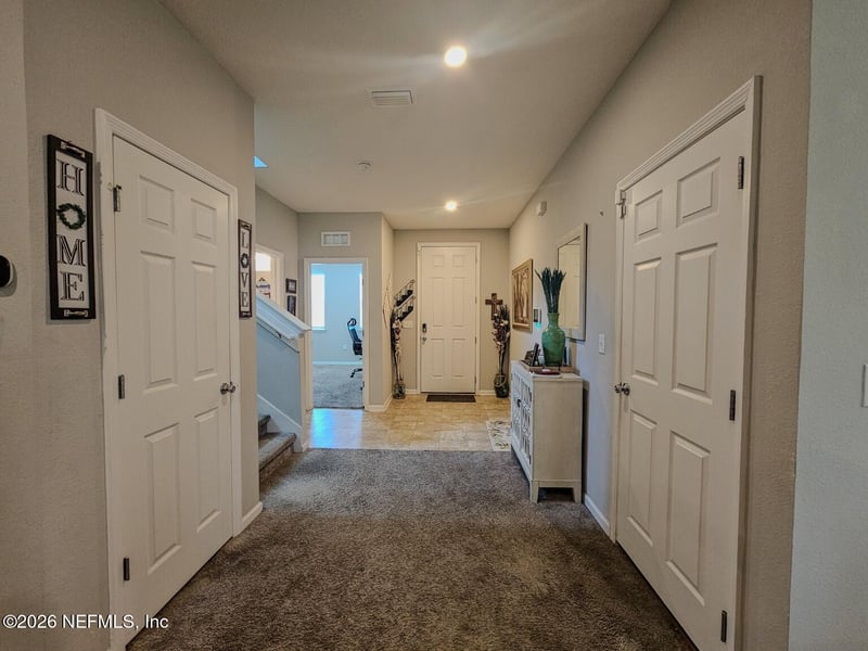 12573 Lake Taylor Ln, Jacksonville, FL 32218