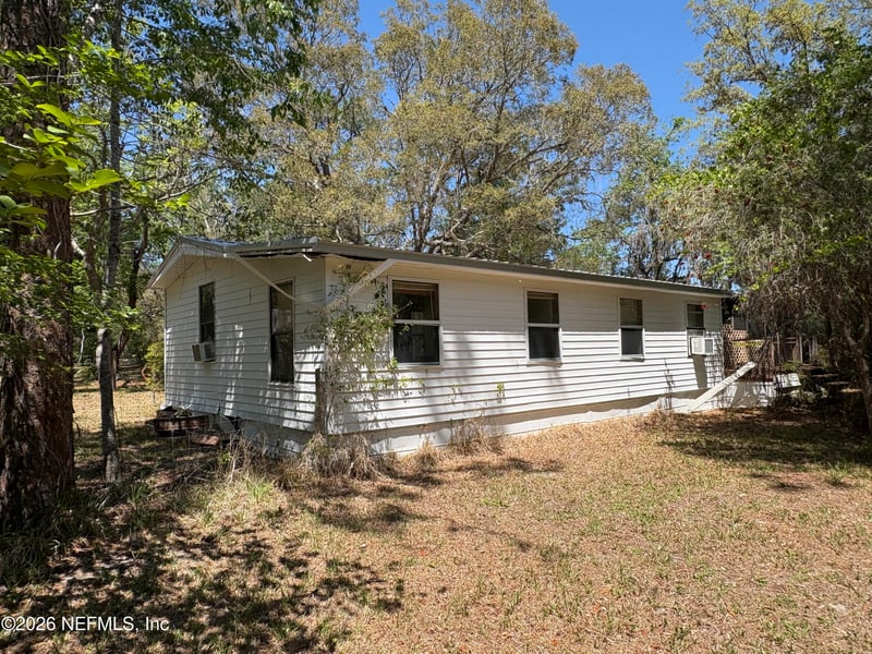 135 - 137 Country Living Ln, Melrose, FL 32666