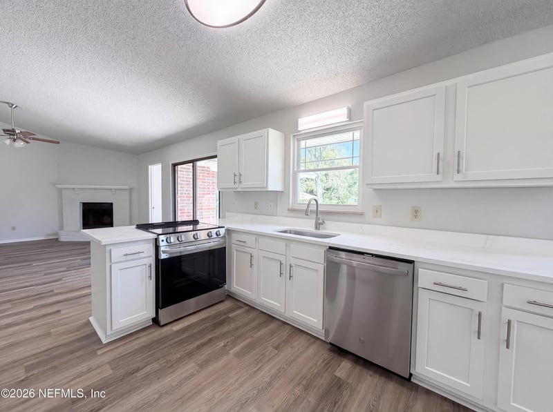 2621 Sandlewood Cir, Orange Park, FL 32065