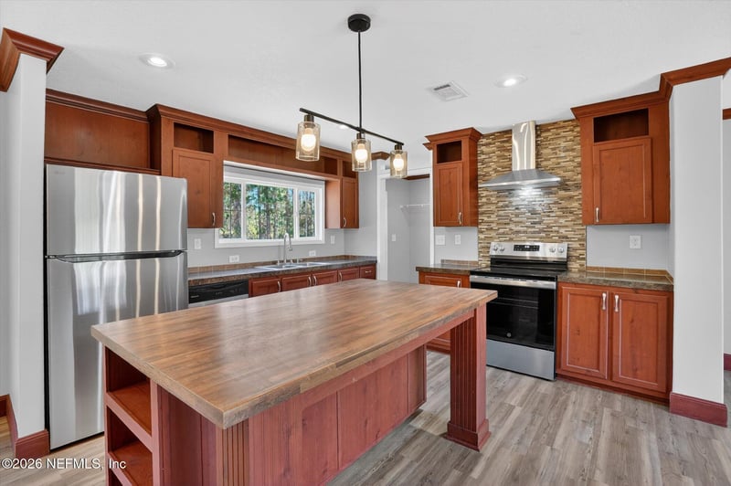 8311 County Road 217, Jacksonville, FL 32234