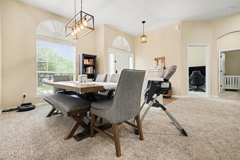 5663 Wolf Creek Dr, Jacksonville, FL 32222