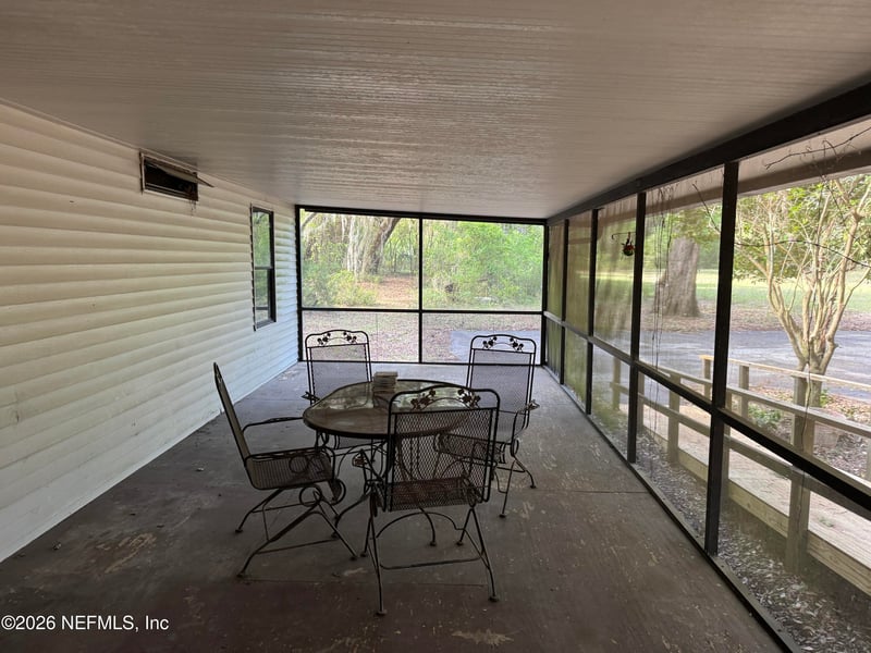 608 Coral Farms Rd, Florahome, FL 32140