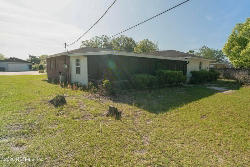 190 Mango Dr, Palatka, FL 32177