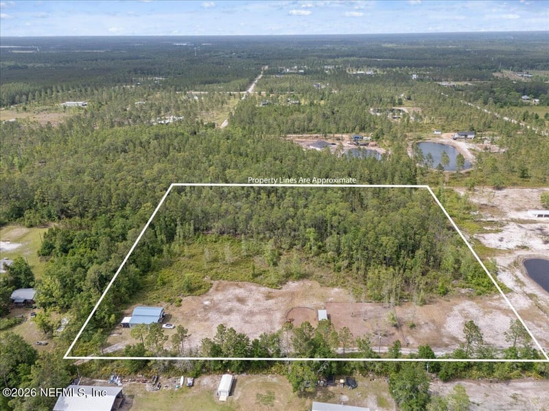 33517 Meadows Ln, Callahan, FL 32011