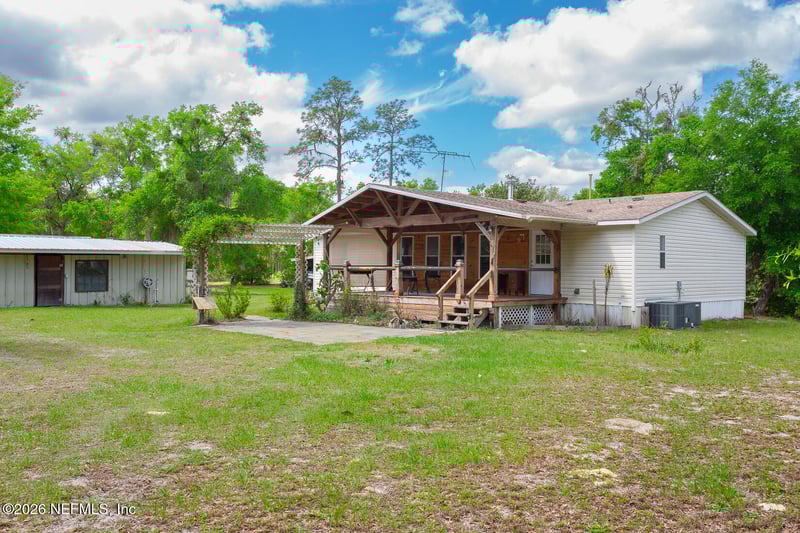 374 Beecher Springs Rd, Crescent City, FL 32112