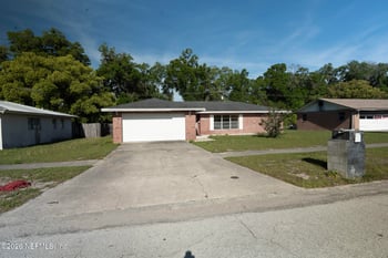 190 Mango Dr, Palatka, FL 32177