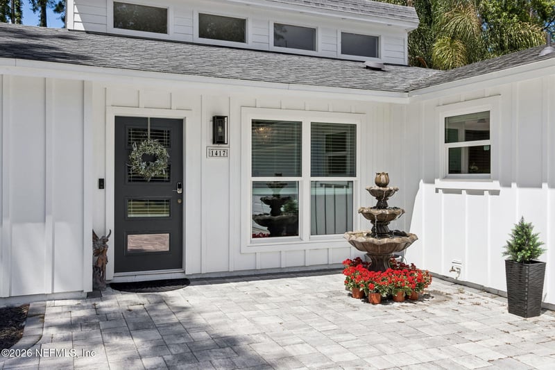 1417 Satsuma Rd, St Johns, FL 32259