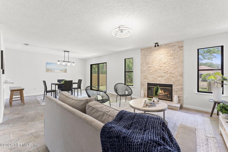 4047 Laurelwood Dr, Jacksonville, FL 32257