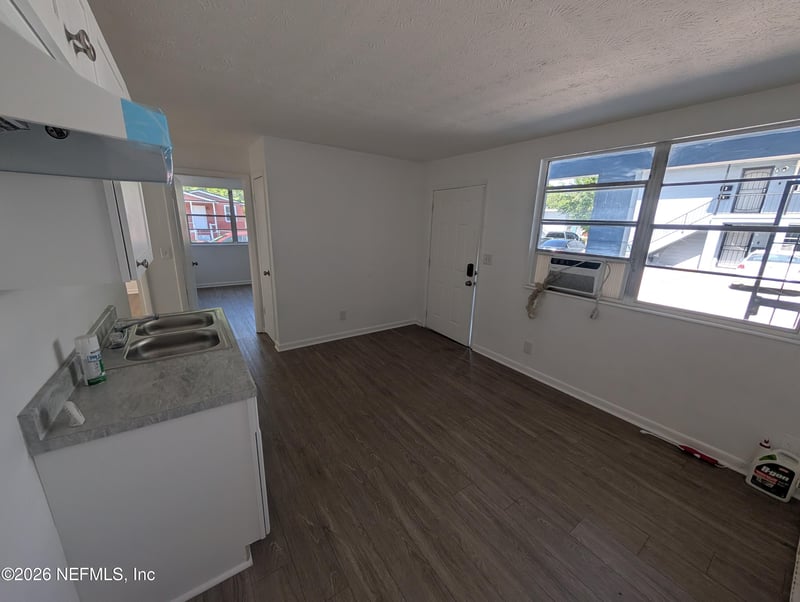 1562 Morgan St, Jacksonville, FL 32209