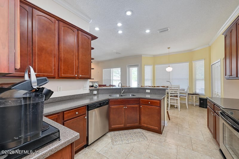 144 Oakwood Plantation Dr, Fleming Island, FL 32003