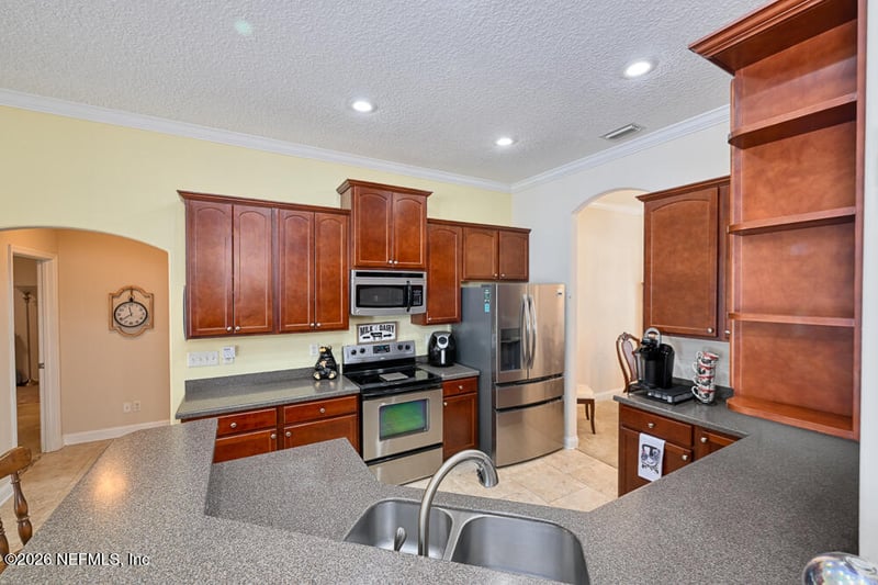 144 Oakwood Plantation Dr, Fleming Island, FL 32003