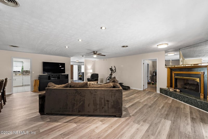 3938 Sierra Madre Dr, Jacksonville, FL 32217