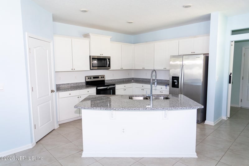 31 Redbud Rd, Palm Coast, FL 32137