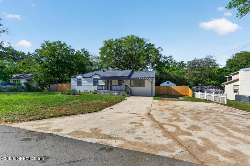 9751 Macarthur Ct, Jacksonville, FL 32246