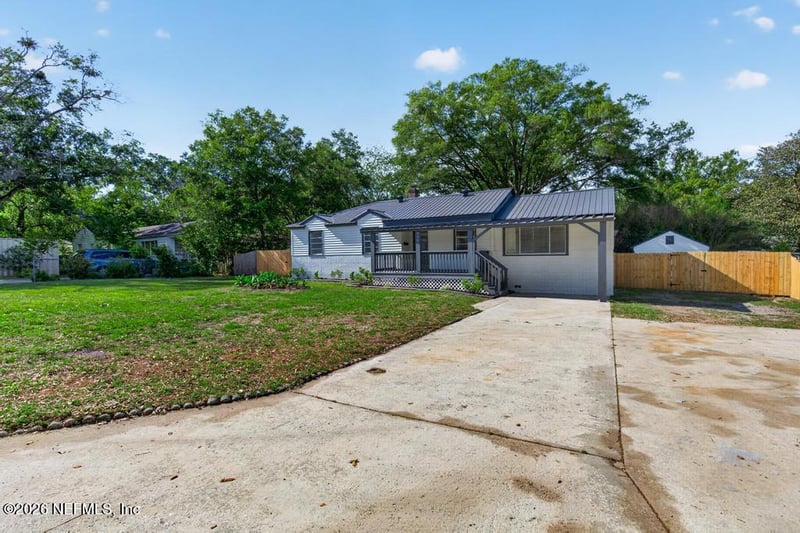 9751 Macarthur Ct, Jacksonville, FL 32246