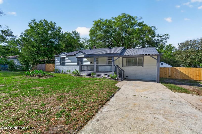 9751 Macarthur Ct, Jacksonville, FL 32246