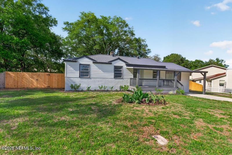 9751 Macarthur Ct, Jacksonville, FL 32246