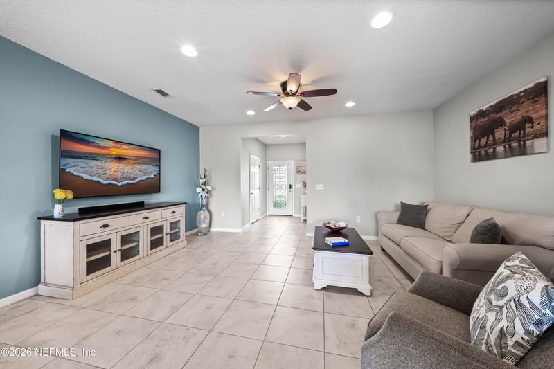 7022 Coldwater Dr, Jacksonville, FL 32258