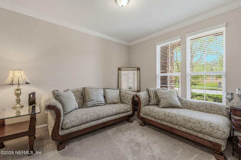 753 Aspen Leaf Dr, Jacksonville, FL 32081