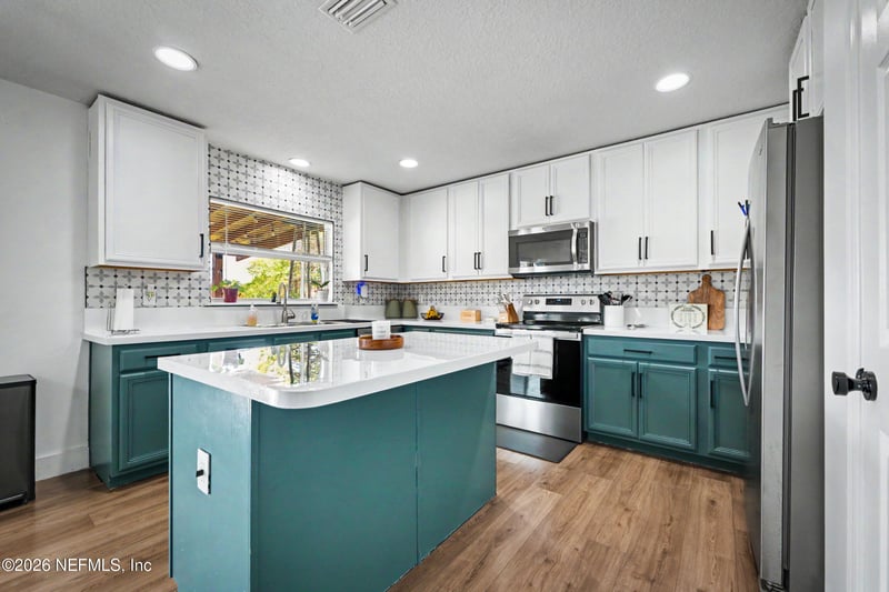 4003 Cedar Bluff Ln, Jacksonville, FL 32226