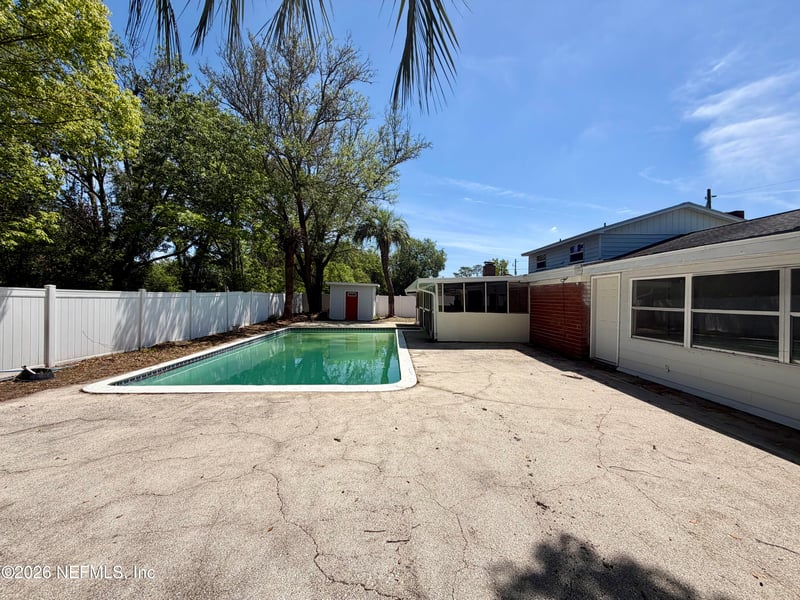 2421 St Leger Dr, Jacksonville, FL 32208