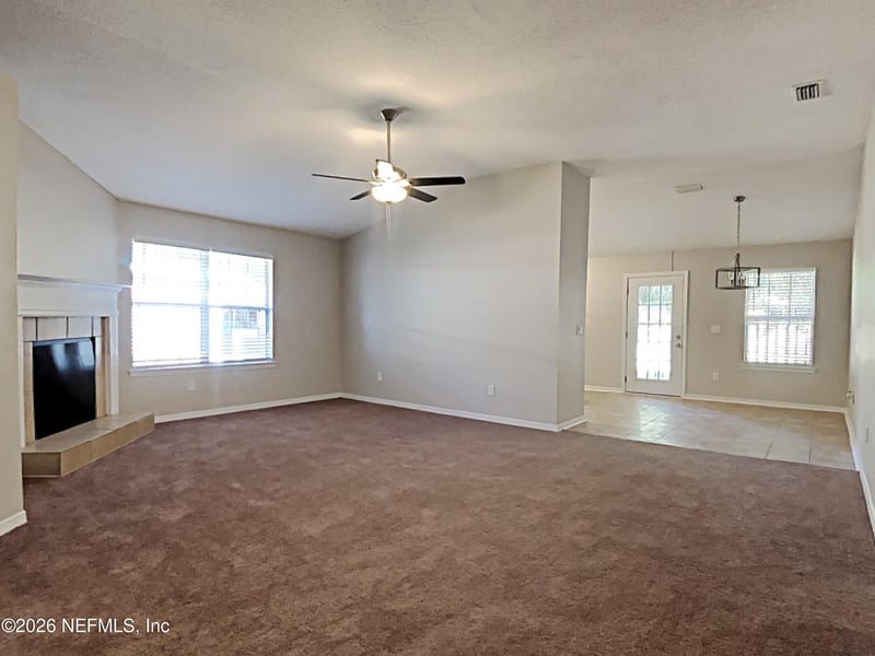 6413 Sarahs View Ct, Jacksonville, FL 32244