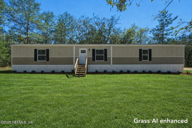 326 Gloria Ave, Interlachen, FL 32148