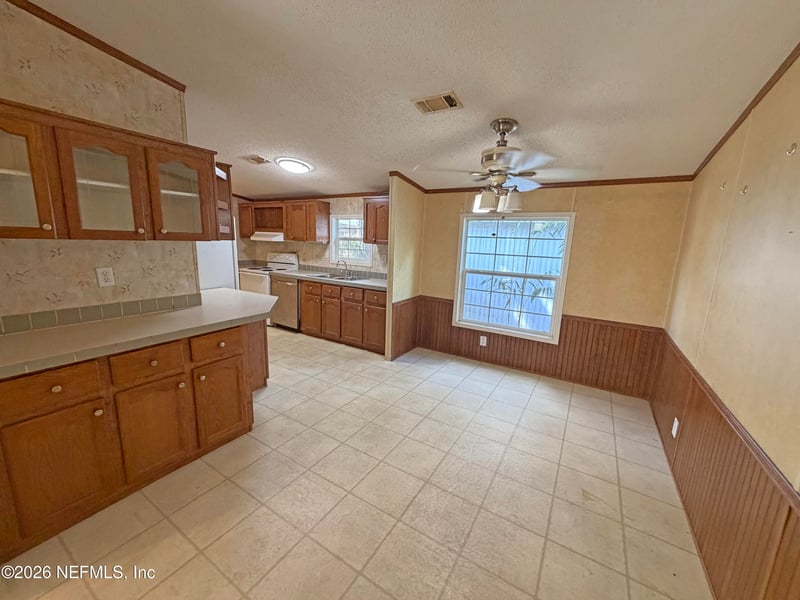 120 Peach Ave, Hawthorne, FL 32640