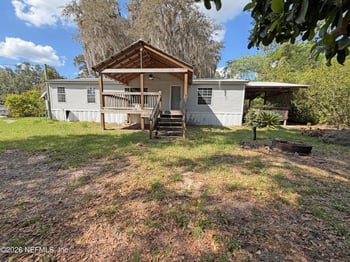 120 Peach Ave, Hawthorne, FL 32640