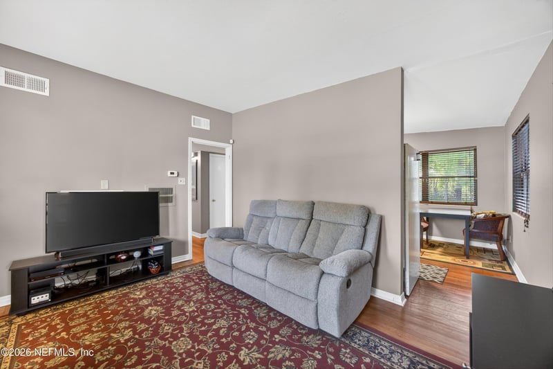 2143 Newberry Rd, Jacksonville, FL 32218