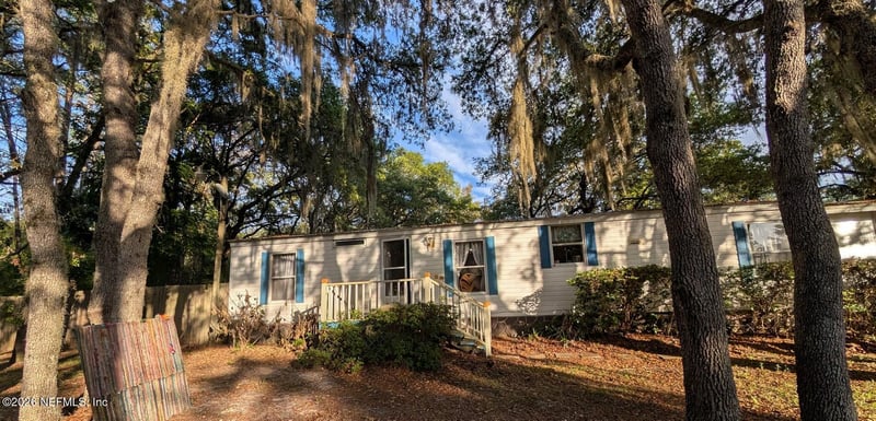 105 Illinois Dr, Satsuma, FL 32189