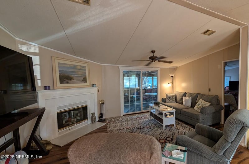 105 Illinois Dr, Satsuma, FL 32189