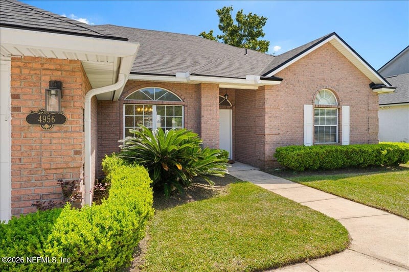 4956 Grand Lakes Dr, Jacksonville, FL 32258