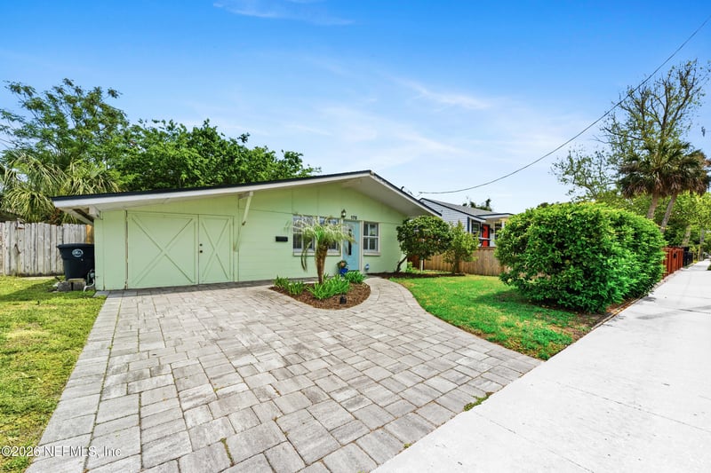 175 Seminole Rd, Atlantic Beach, FL 32233