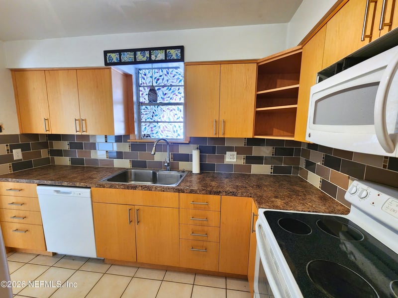 1716 El Camino Rd #1, Jacksonville, FL 32216