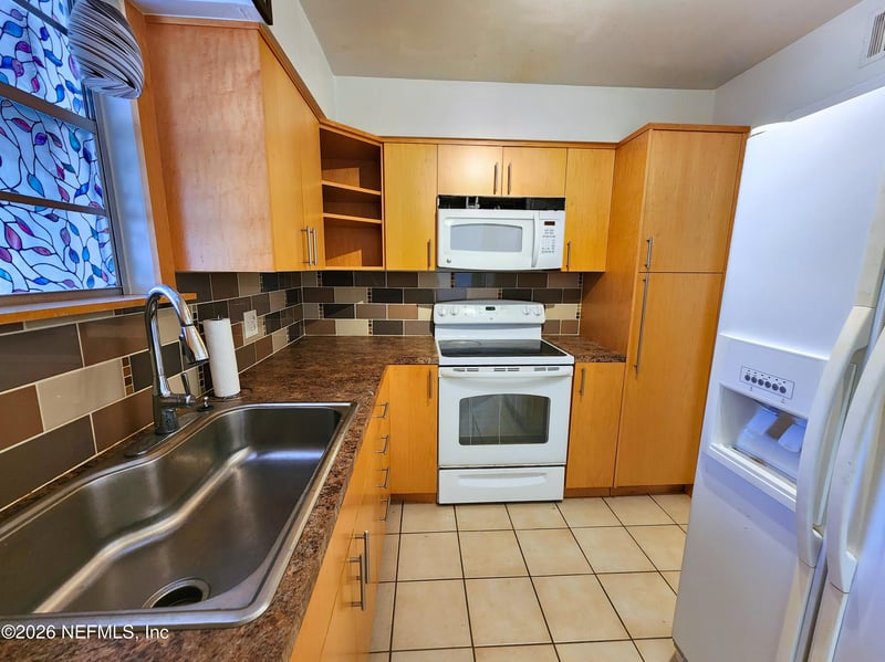 1716 El Camino Rd #1, Jacksonville, FL 32216