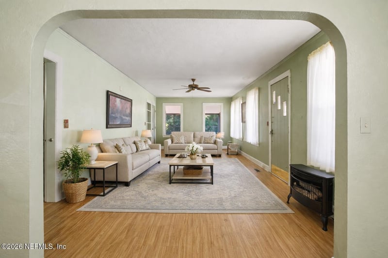 478 Demper Dr, Jacksonville, FL 32208