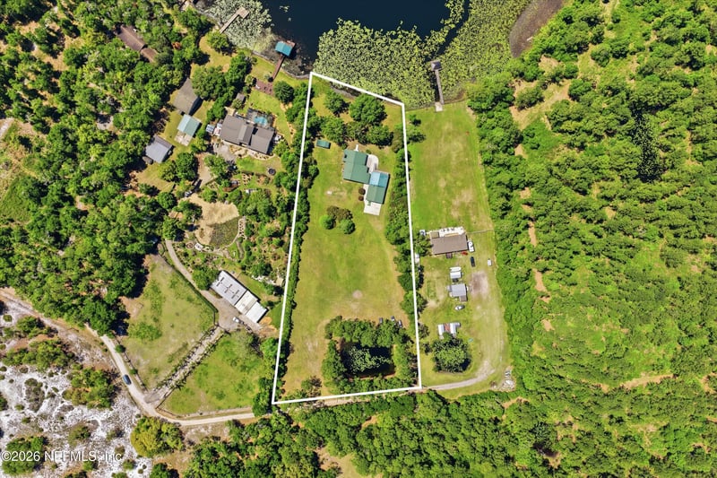 163 Sunny Ln, Pomona Park, FL 32181