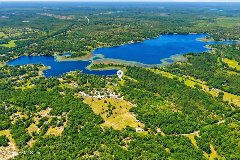 163 Sunny Ln, Pomona Park, FL 32181