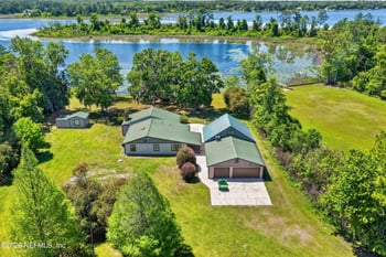 163 Sunny Ln, Pomona Park, FL 32181